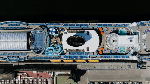 Discover Pembrokeshire's Breathtaking Sea Caves: Unforgettable Guided Kayak Experience Awaits!